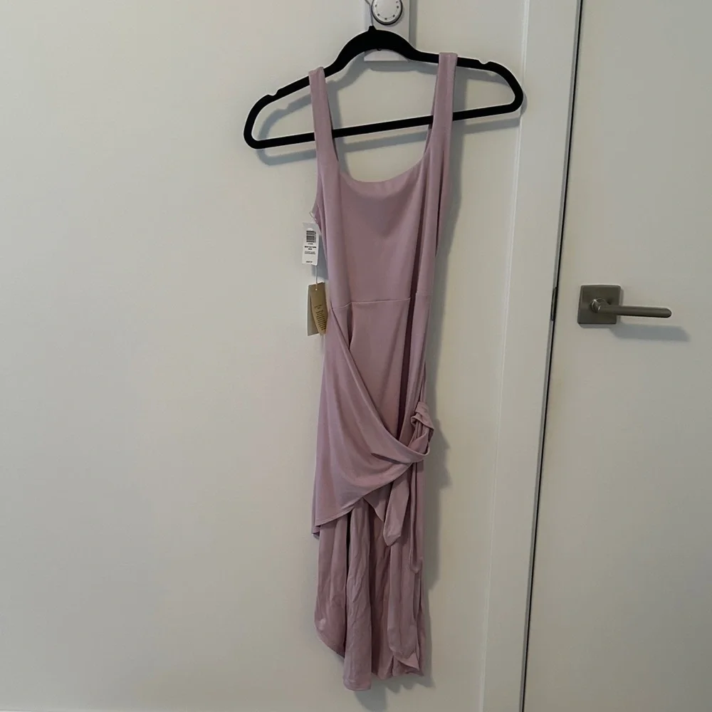 Aritzia Wilfred Saturn Midi Dress - Picture 1 of 4